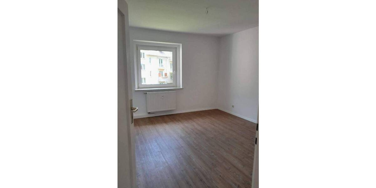 Etagenwohnung Plauen Ostvorstadt - 2 Zimmer, 50 m&sup2;, 290&euro; | Angebot:26778449