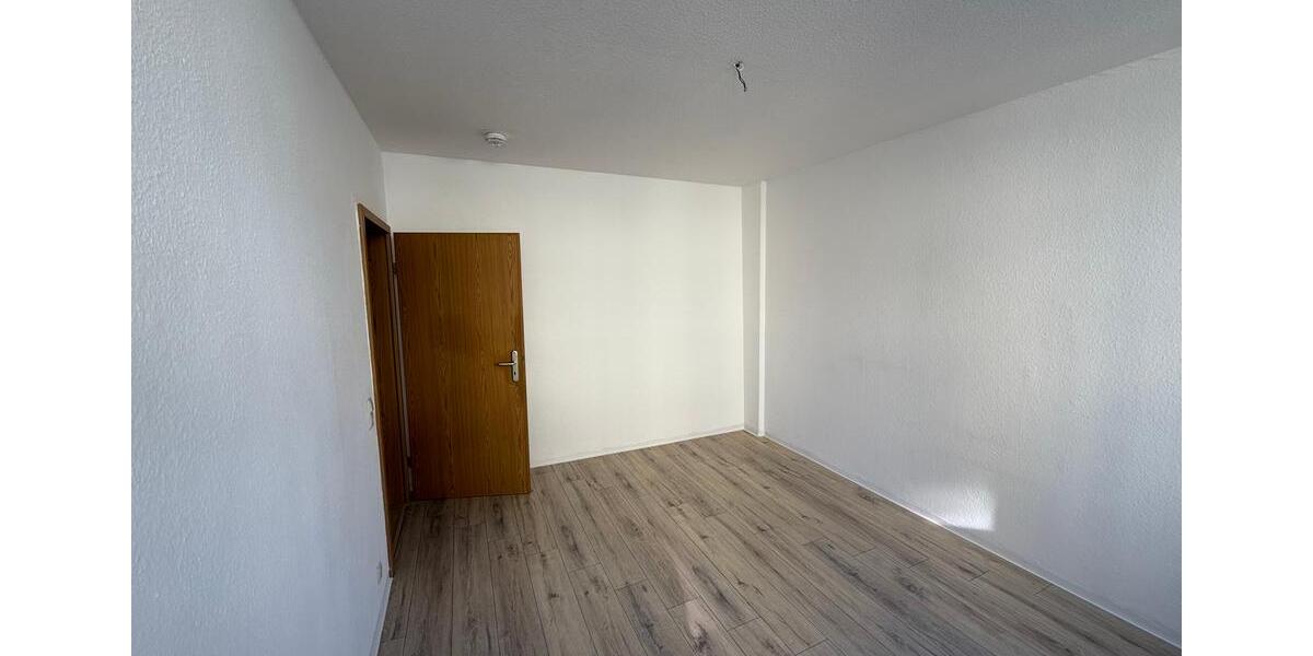 Etagenwohnung Reichenbach im Vogtland - 3 Zimmer, 57 m&sup2;, 285&euro; | Angebot:24836330