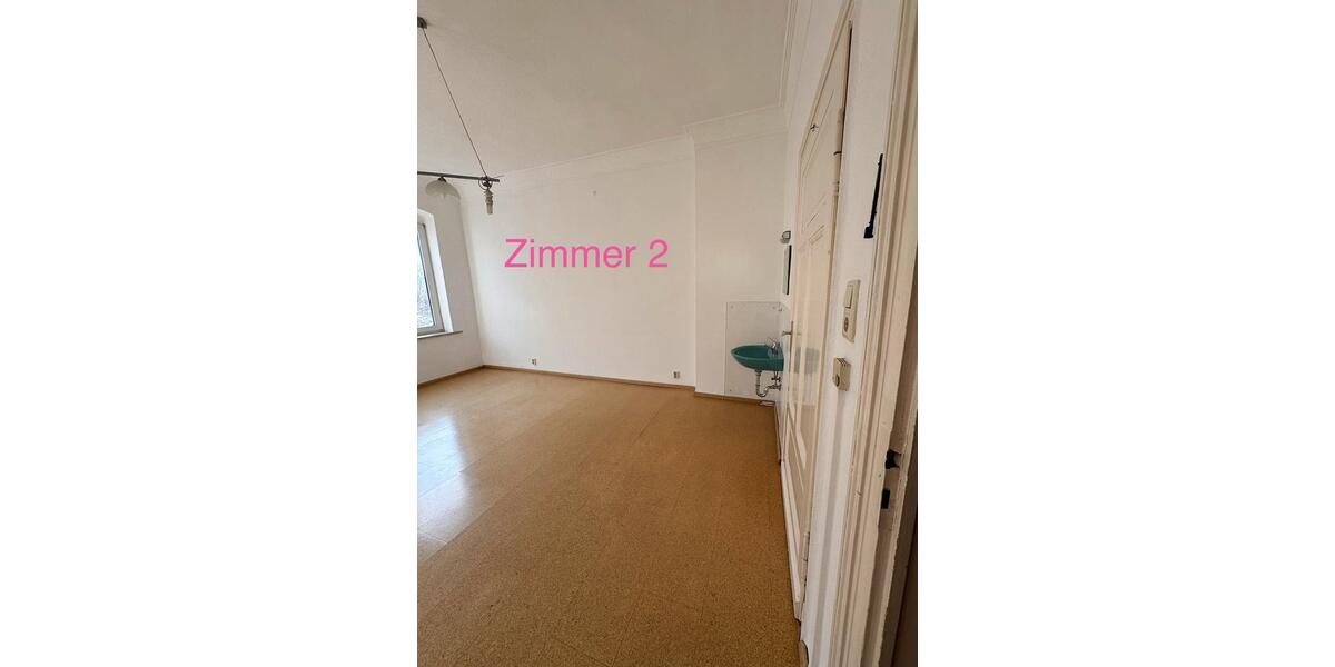 Etagenwohnung Hof Altstadt - 4 Zimmer, 110 m&sup2;, 330&euro; | Angebot:25964485