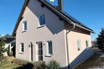 Haus Auerbach/Vogtland Vogtland - 4 Zimmer, 108 m&sup2;, 300.000&euro; | Angebot:25511736