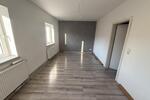Einfamilienhaus Treuen - 3 Zimmer, 180 m&sup2;, 180.000&euro; | Angebot:25278784