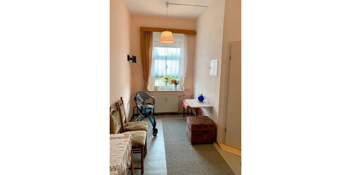 Reihenmittelhaus Netzschkau - 8 Zimmer, 176 m&sup2;, 70.000&euro; | Angebot:25741454