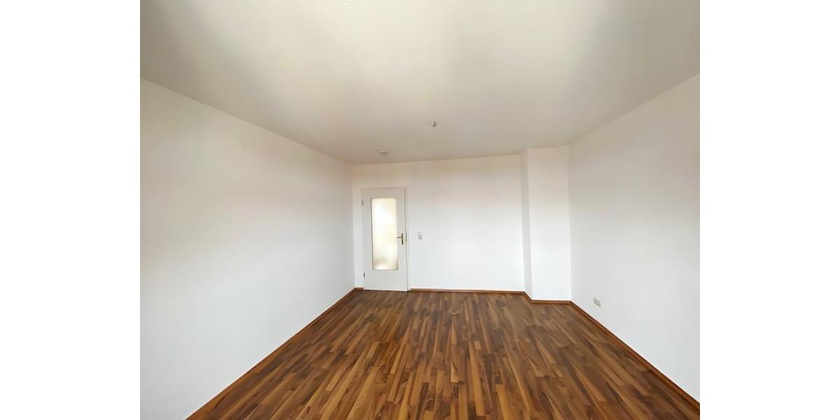 Etagenwohnung Plauen - 2 Zimmer, 71 m&sup2;, 375&euro; | Angebot:25363730