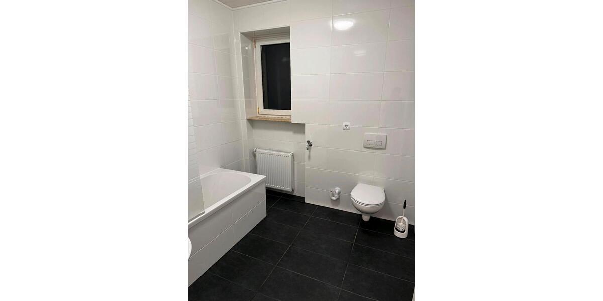 Etagenwohnung Oelsnitz (Vogtland) - 1 Zimmer, 50 m&sup2;, 400&euro; | Angebot:25769975