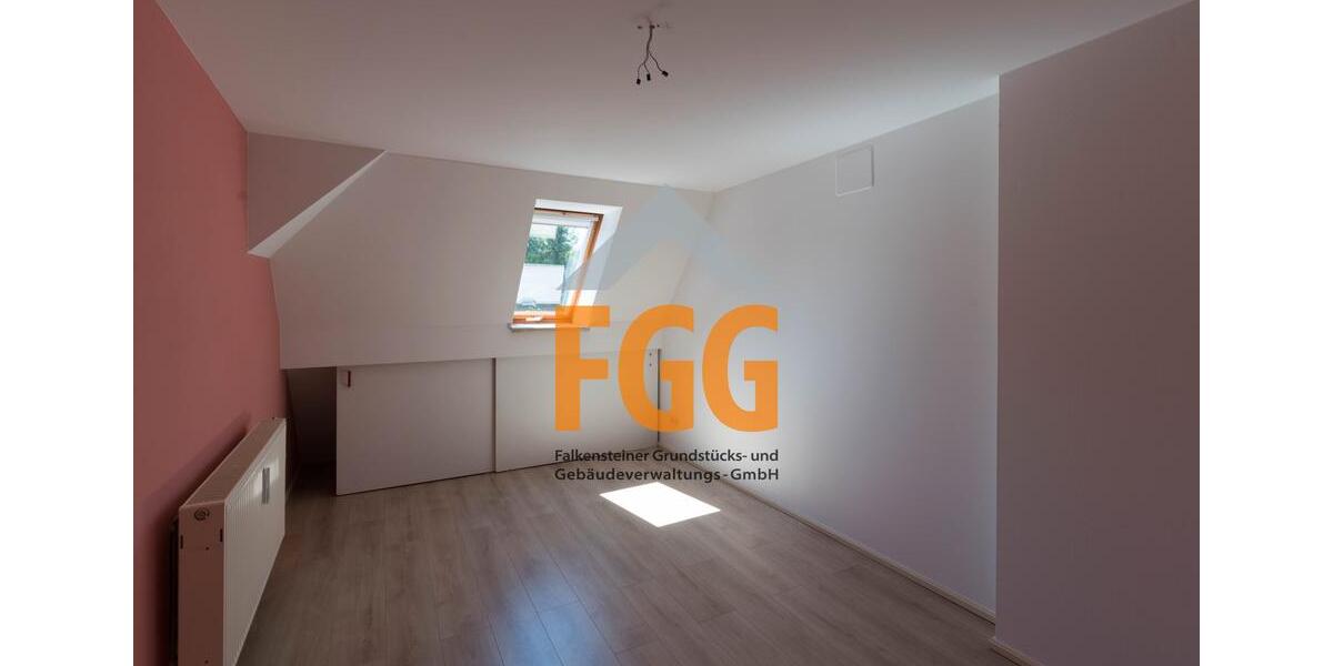 Dachgeschoßwohnung Auerbach/Vogtland Vogtland - 4 Zimmer, 112 m&sup2;, 550&euro; | Angebot:22096780