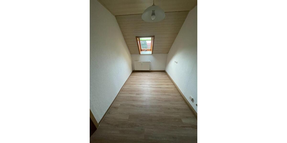 Etagenwohnung Falkenstein/Vogtland Vogtland - 2 Zimmer, 57 m&sup2;, 280&euro; | Angebot:25103371