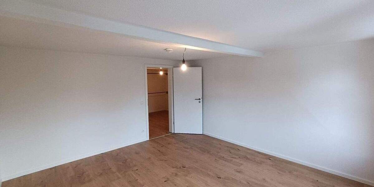 Etagenwohnung Reichenbach im Vogtland Reichenbach - 3 Zimmer, 74 m&sup2;, 450&euro; | Angebot:25665720