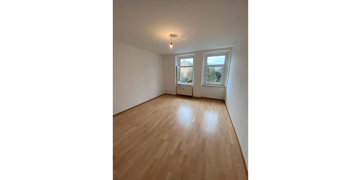 Etagenwohnung Plauen - 2 Zimmer, 60 m&sup2;, 330&euro; | Angebot:24522429
