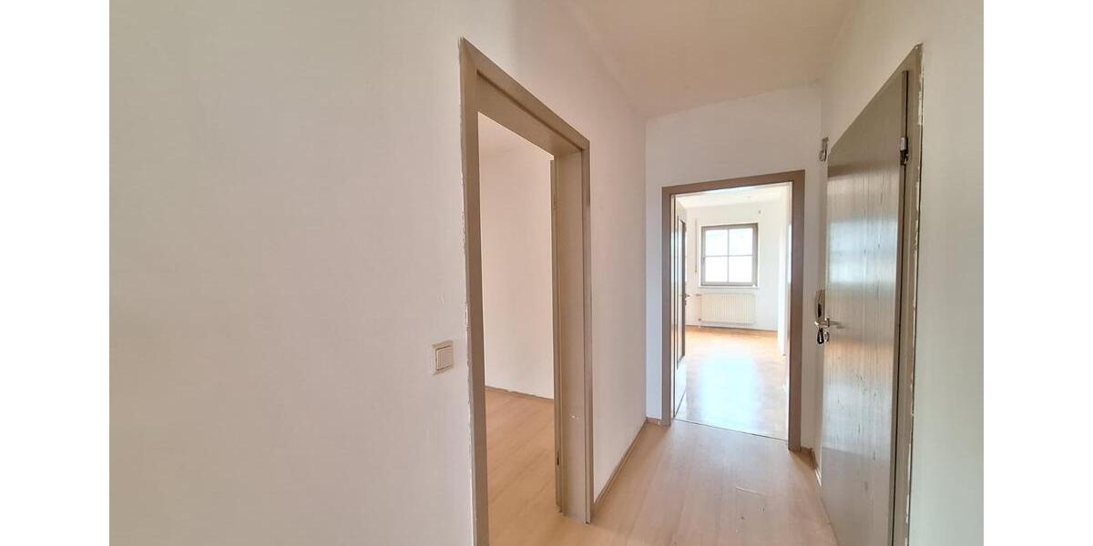 Etagenwohnung Hof Neuhof - 3 Zimmer, 80 m&sup2;, 560&euro; | Angebot:25804394