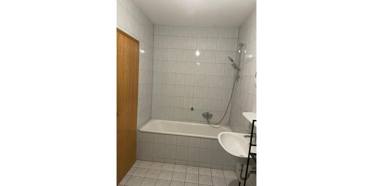 Etagenwohnung Plauen Altstadt - 3 Zimmer, 60 m&sup2;, 240&euro; | Angebot:26001988