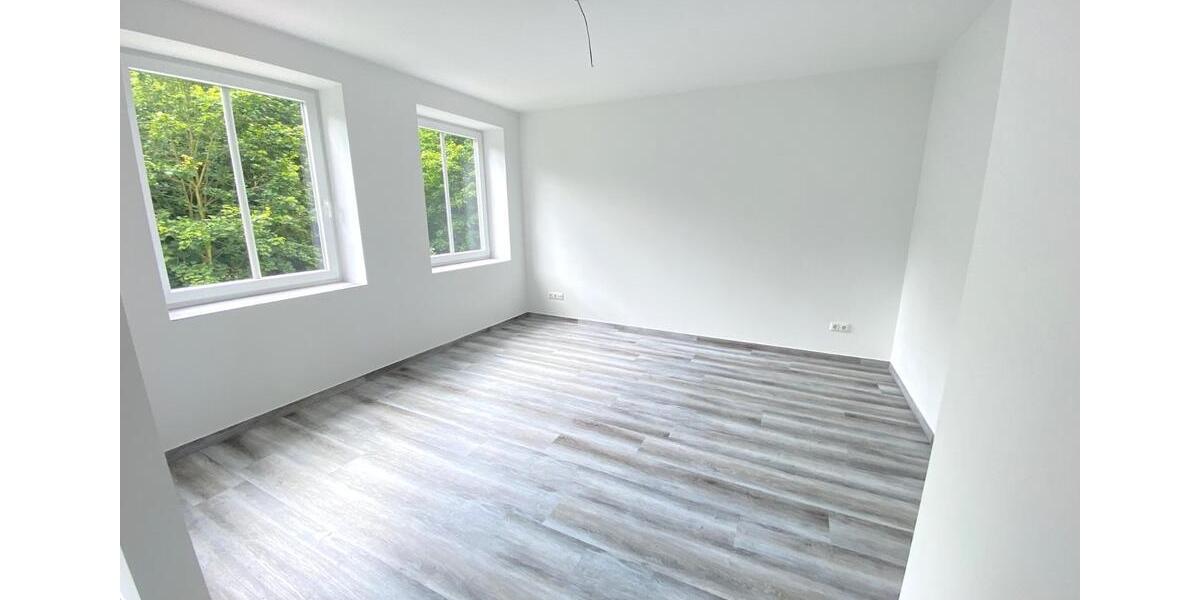 Etagenwohnung Plauen Bahnhofsvorstadt - 7 Zimmer, 175 m&sup2;, 1.499&euro; | Angebot:20832866