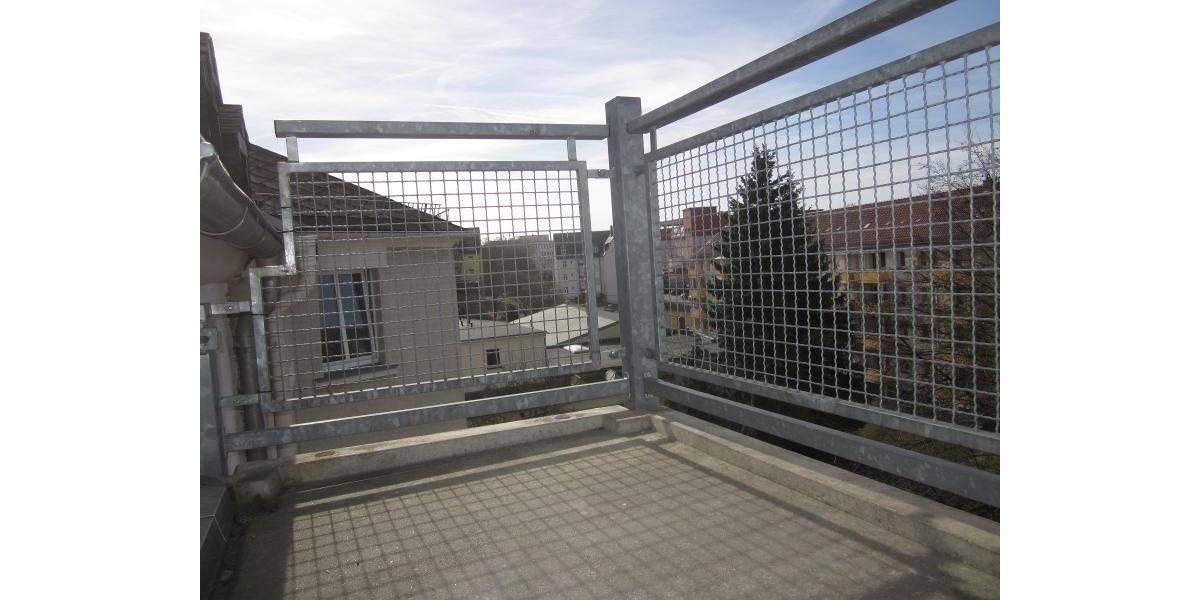 Dachgeschoßwohnung Plauen Bahnhofsvorstadt - 3 Zimmer, 81 m&sup2;, 379&euro; | Angebot:19935404