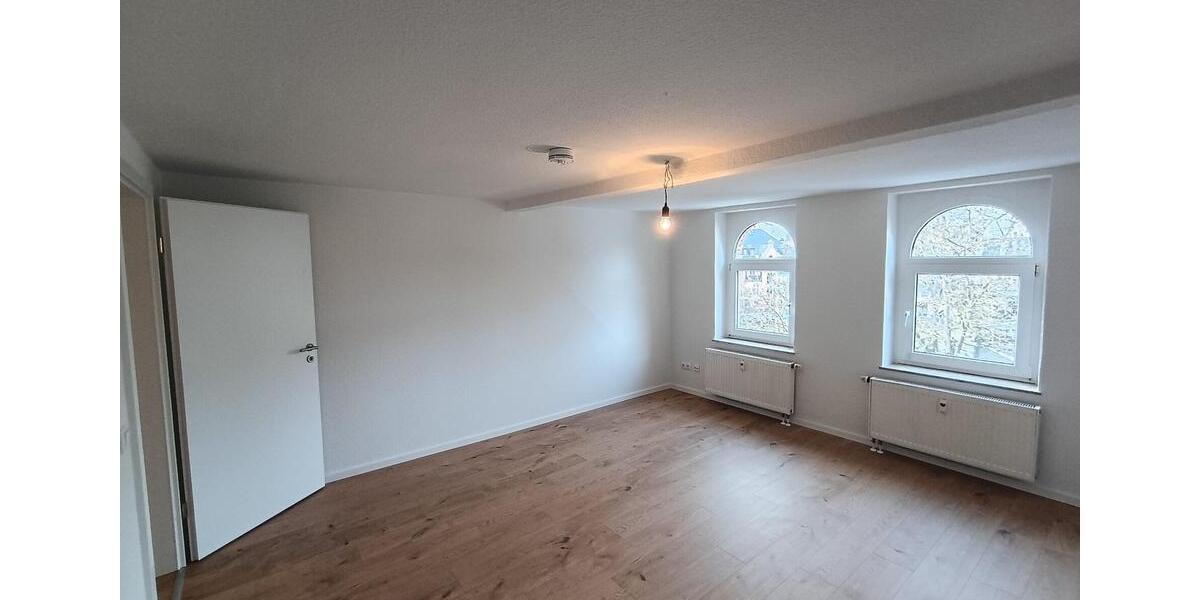 Dachgeschoßwohnung Reichenbach im Vogtland - 3 Zimmer, 74 m&sup2;, 450&euro; | Angebot:25219041