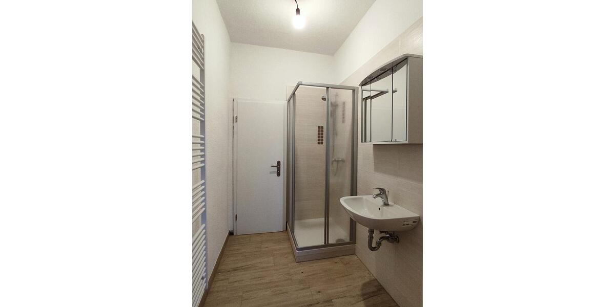 Etagenwohnung Plauen - 2 Zimmer, 61 m&sup2;, 370&euro; | Angebot:24644025