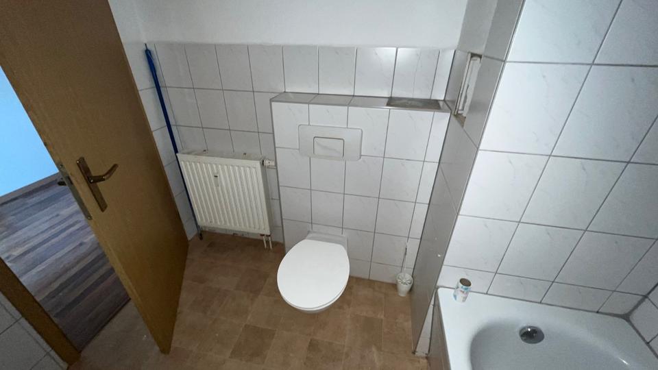 Etagenwohnung Lengenfeld - 2 Zimmer, 62 m&sup2;, 345&euro; | Angebot:17043485