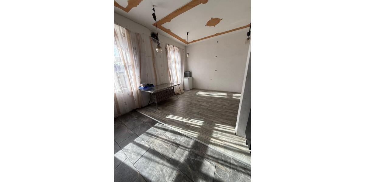 Einfamilienhaus Markneukirchen - 12 Zimmer, 150 m&sup2;, 75.000&euro; | Angebot:27042846