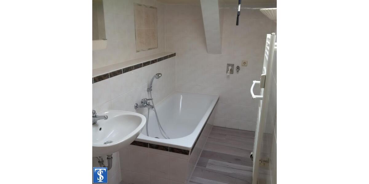 Etagenwohnung Plauen Bahnhofsvorstadt - 2 Zimmer, 46 m&sup2;, 240&euro; | Angebot:23313137