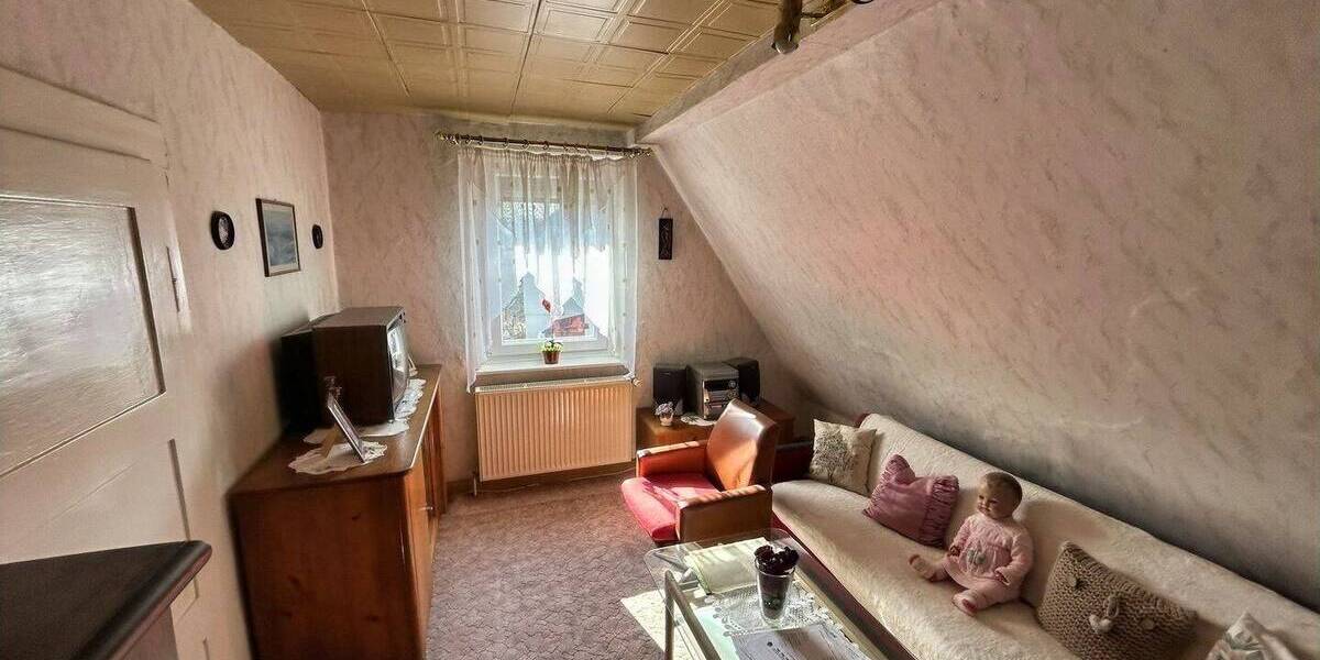 Einfamilienhaus Falkenstein - 7 Zimmer, 95 m&sup2;, 80.000&euro; | Angebot:26741161