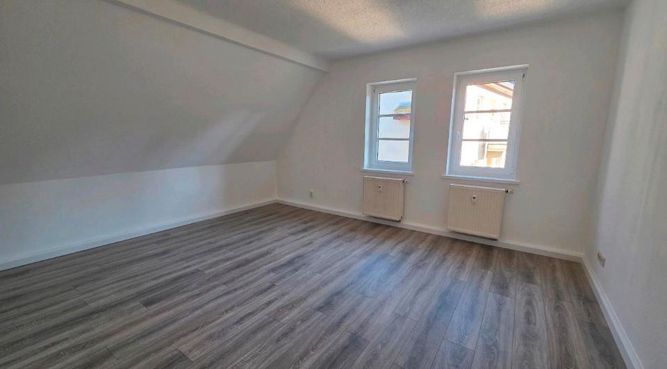 Etagenwohnung Plauen Alt Chrieschwitz - 3.5 Zimmer, 70 m&sup2;, 600&euro; | Angebot:26178174