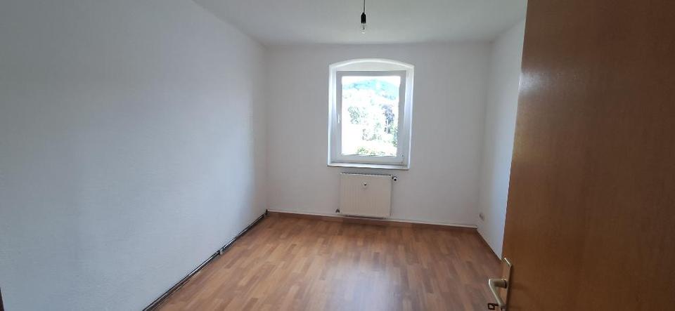 Etagenwohnung Elsterberg - 3 Zimmer, 57 m&sup2;, 320&euro; | Angebot:22041074