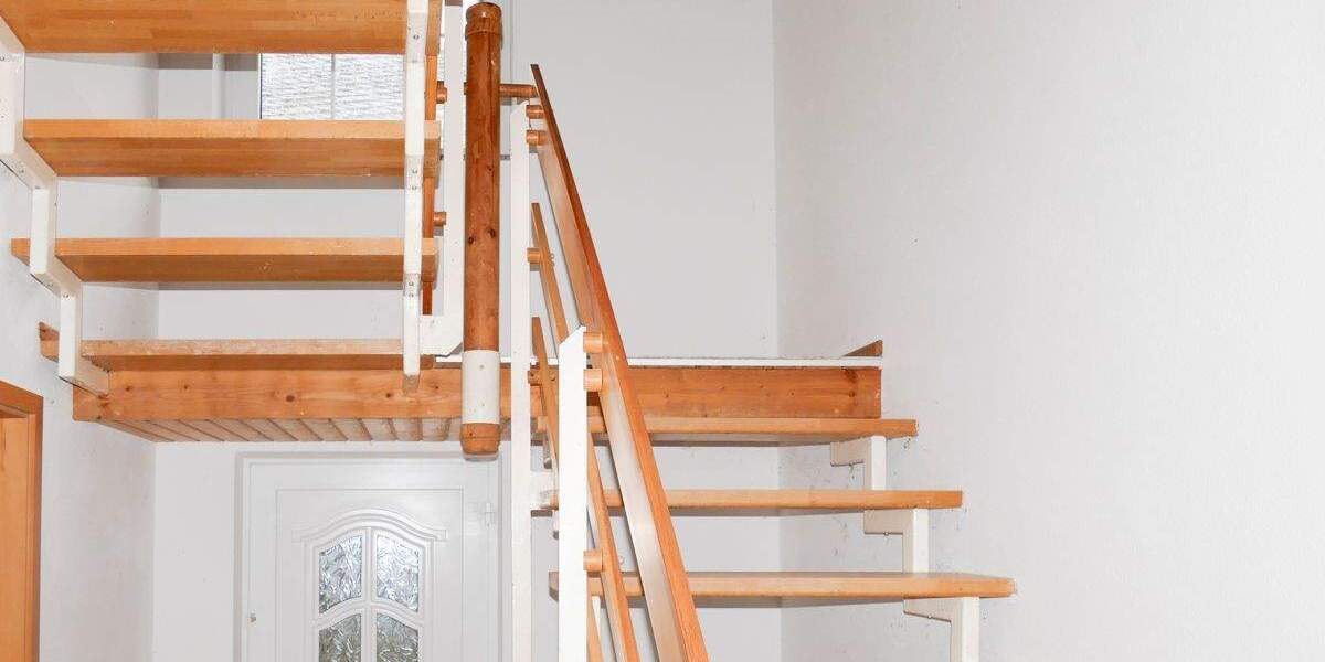 Einfamilienhaus Greiz - 8 Zimmer, 288 m&sup2;, 189.000&euro; | Angebot:25666812