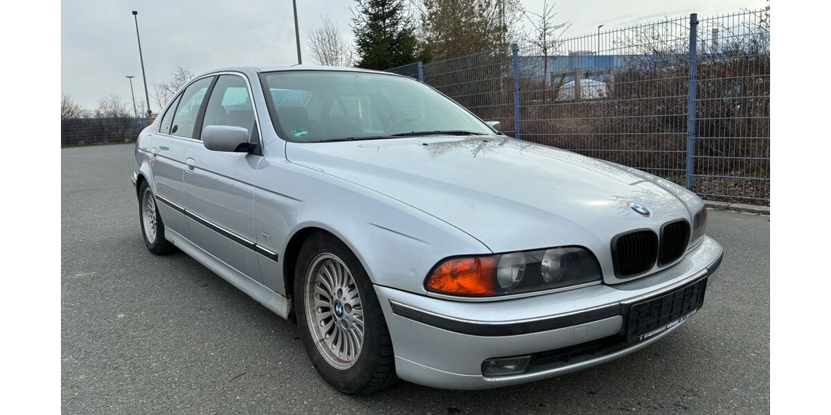 BMW 525 313.000 km 799 &euro; Rehau 95111