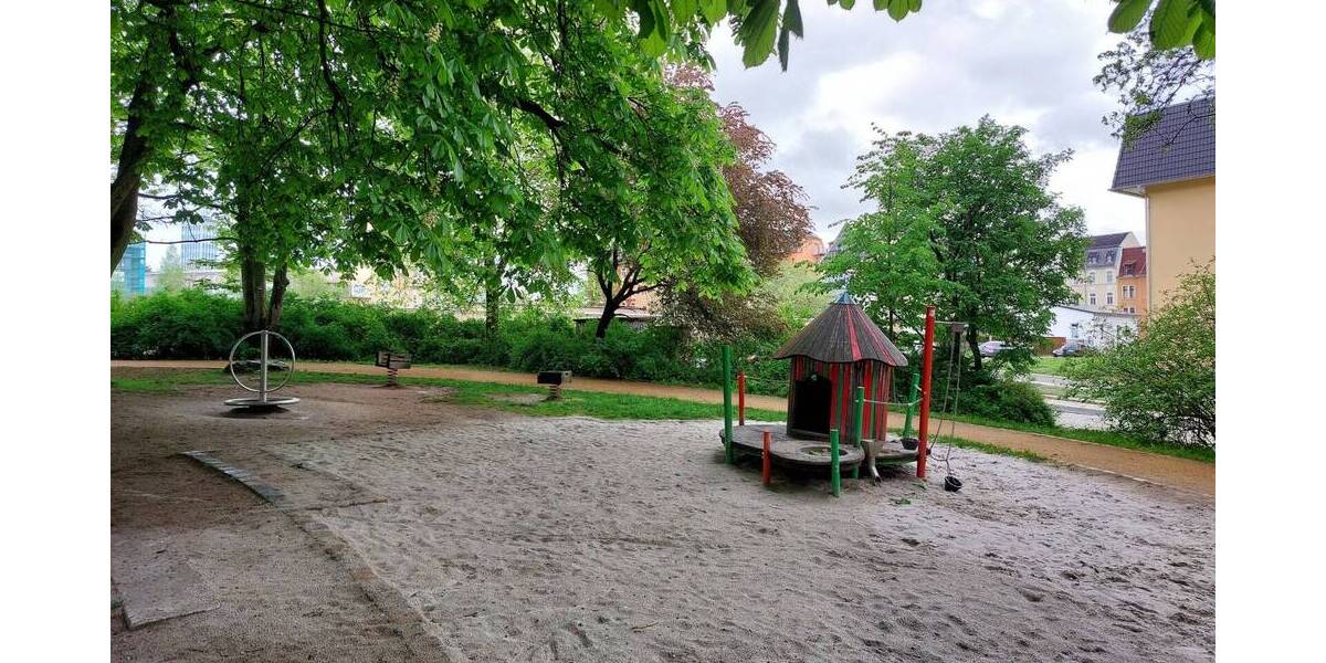 Etagenwohnung Plauen Preißelpöhl - 4 Zimmer, 99 m&sup2;, 77.000&euro; | Angebot:25707426