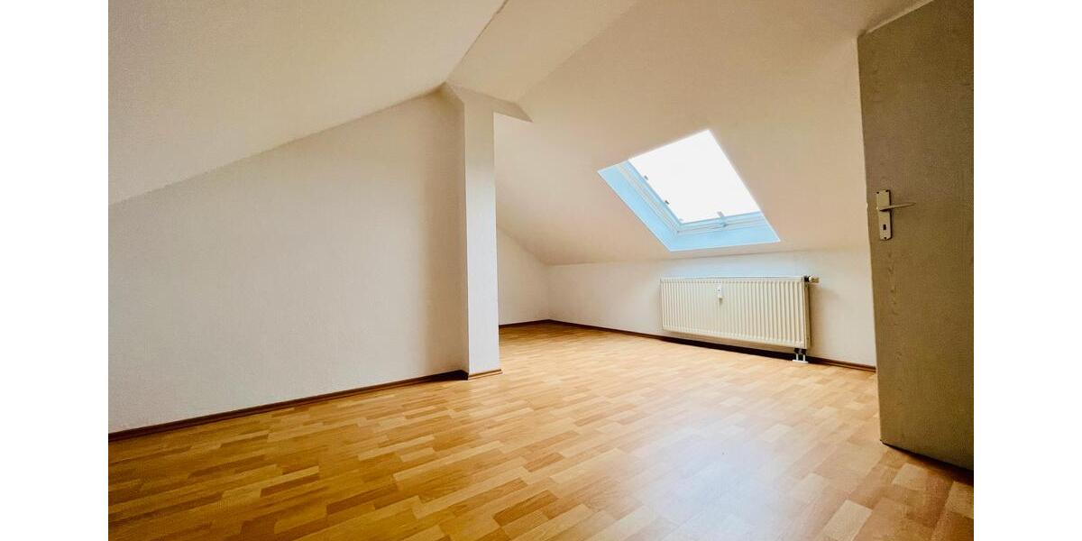 Dachgeschoßwohnung Adorf/Vogtland Vogtland - 3 Zimmer, 70 m&sup2;, 455&euro; | Angebot:24875890