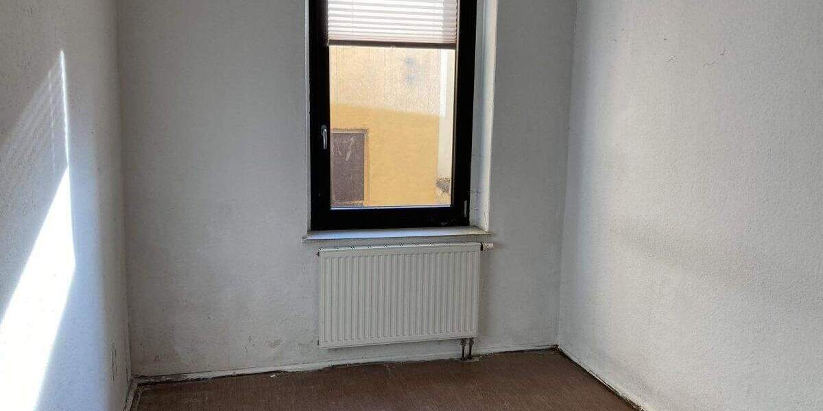 Mehrfamilienhaus, Wohnhaus Heinsdorfergrund Unterheinsdorf - 9 Zimmer, 180 m&sup2;, 50.000&euro; | Angebot:25707394