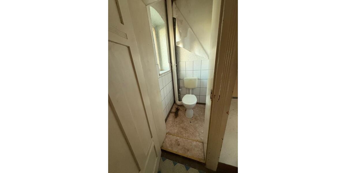 Einfamilienhaus Markneukirchen - 12 Zimmer, 150 m&sup2;, 75.000&euro; | Angebot:27042846
