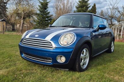 Mini ONE 194.878 km 2.700 &euro; Auerbach 08209