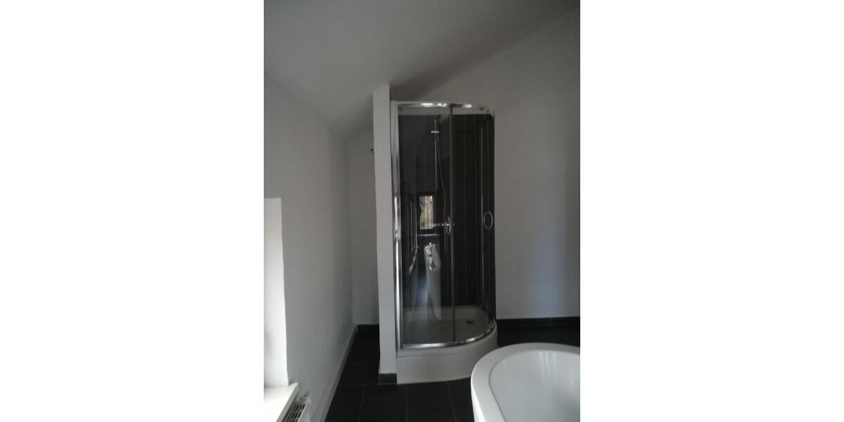 Etagenwohnung Reichenbach im Vogtland - 3 Zimmer, 95 m&sup2;, 525&euro; | Angebot:23816521