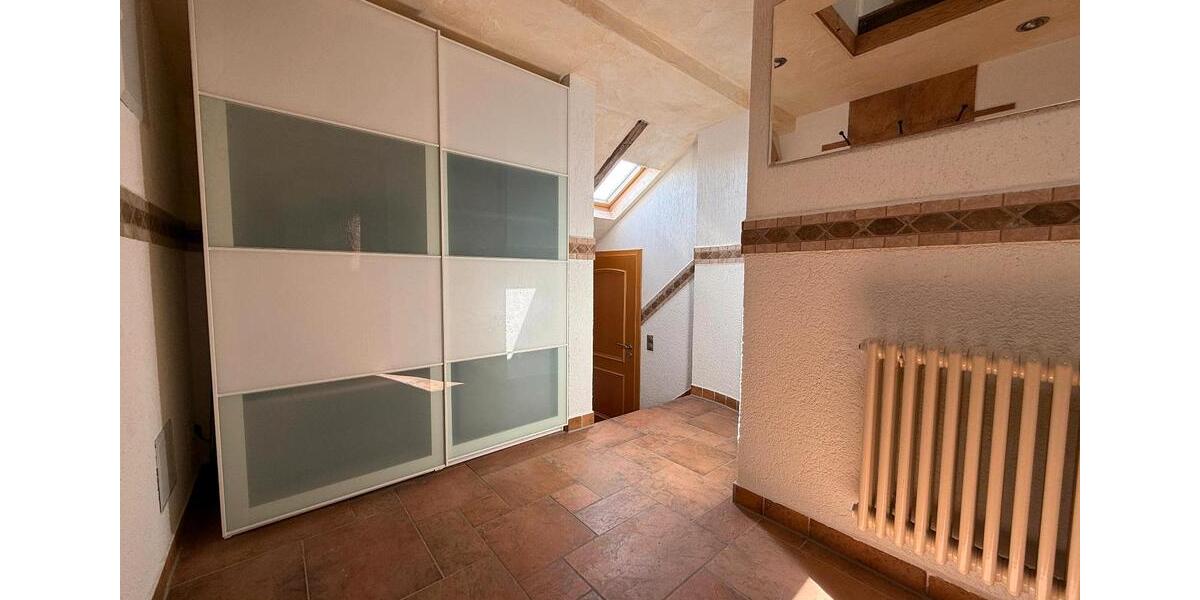 Doppelhaushälfte Treuen - 12 Zimmer, 150 m&sup2;, 185.000&euro; | Angebot:25656852