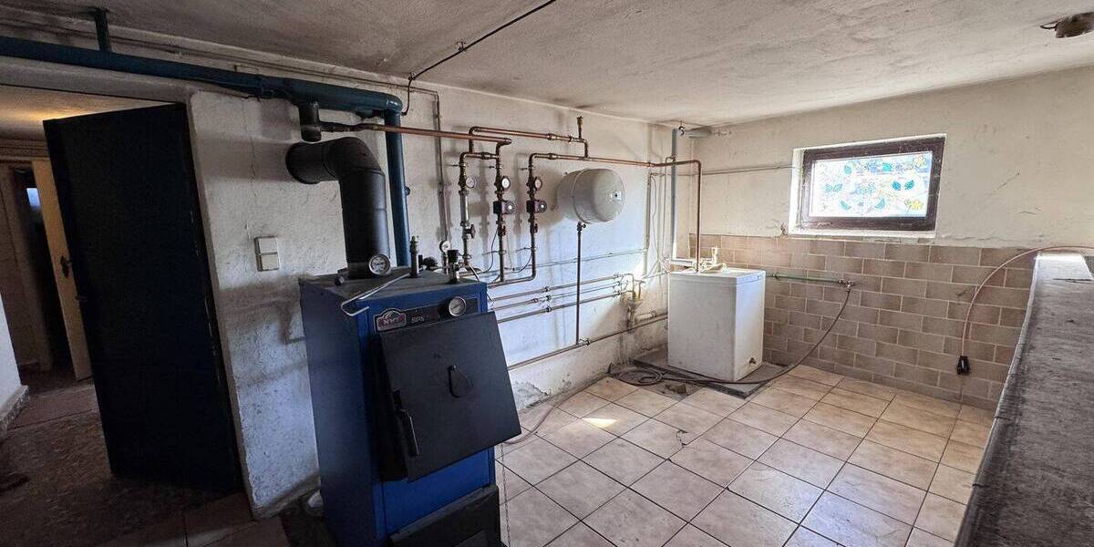 Bauernhaus, Landhaus Langenbach Langenbach - 4 Zimmer, 130 m&sup2;, 95.000&euro; | Angebot:25662116