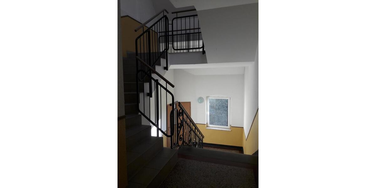 Etagenwohnung Plauen Altstadt - 2 Zimmer, 51 m&sup2;, 285&euro; | Angebot:25229507