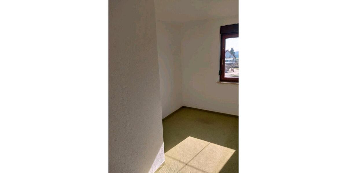 Erdgeschoßwohnung Greiz - 2 Zimmer, 45 m&sup2;, 390&euro; | Angebot:25858370