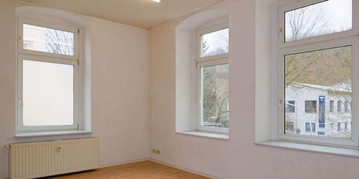 Etagenwohnung Greiz Irchwitz - 3 Zimmer, 90 m&sup2;, 450&euro; | Angebot:25674665