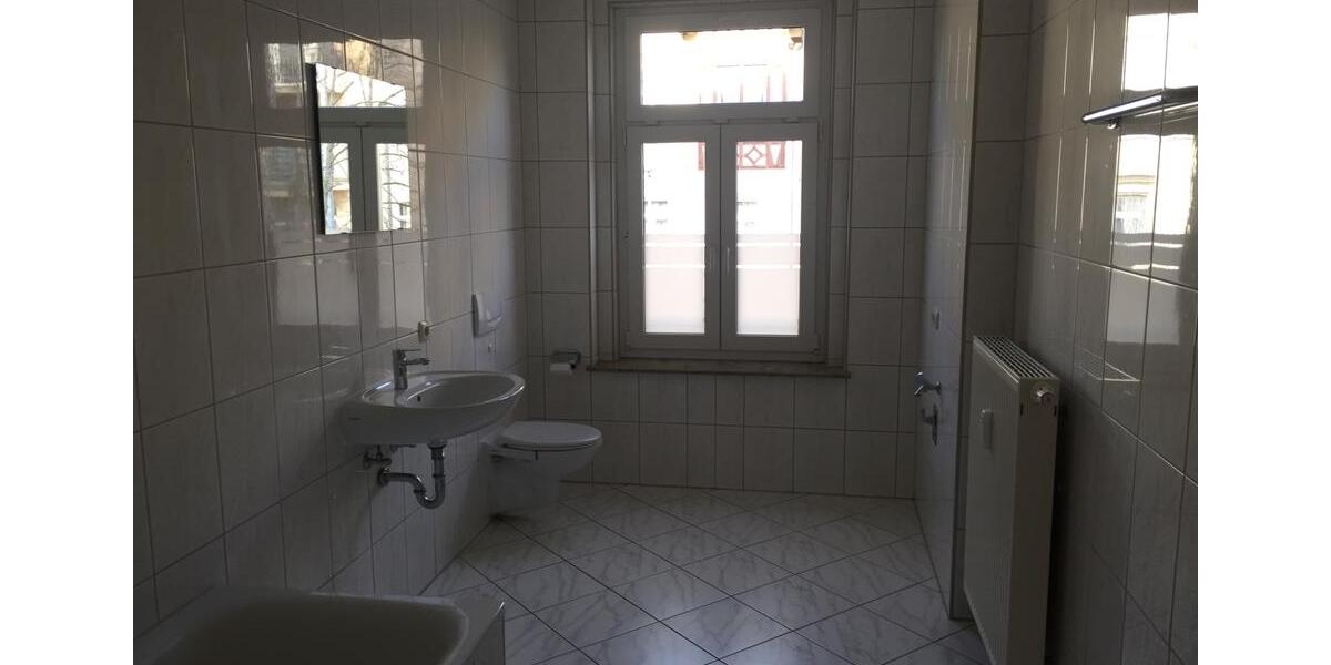 Etagenwohnung Plauen Bahnhofsvorstadt - 3 Zimmer, 97 m&sup2;, 520&euro; | Angebot:26041893