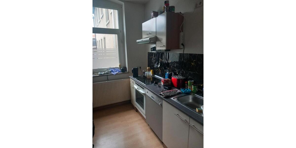 Erdgeschoßwohnung Ellefeld - 3 Zimmer, 100 m&sup2;, 700&euro; | Angebot:24845008