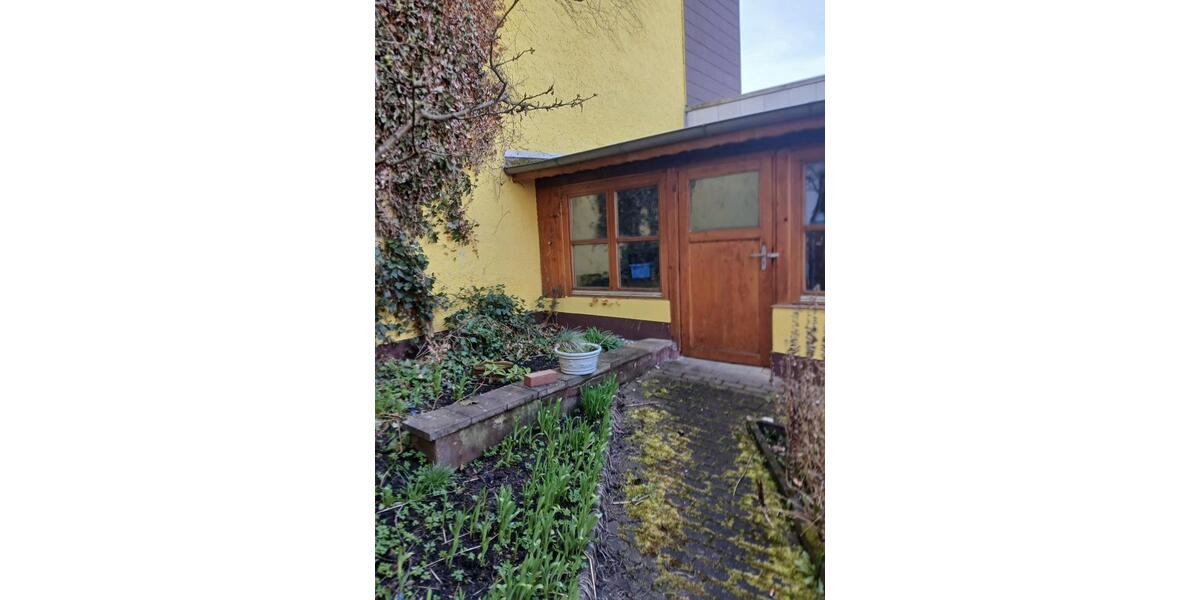 Dachgeschoßwohnung Hof Altstadt - 3 Zimmer, 78 m&sup2;, 529&euro; | Angebot:25086743