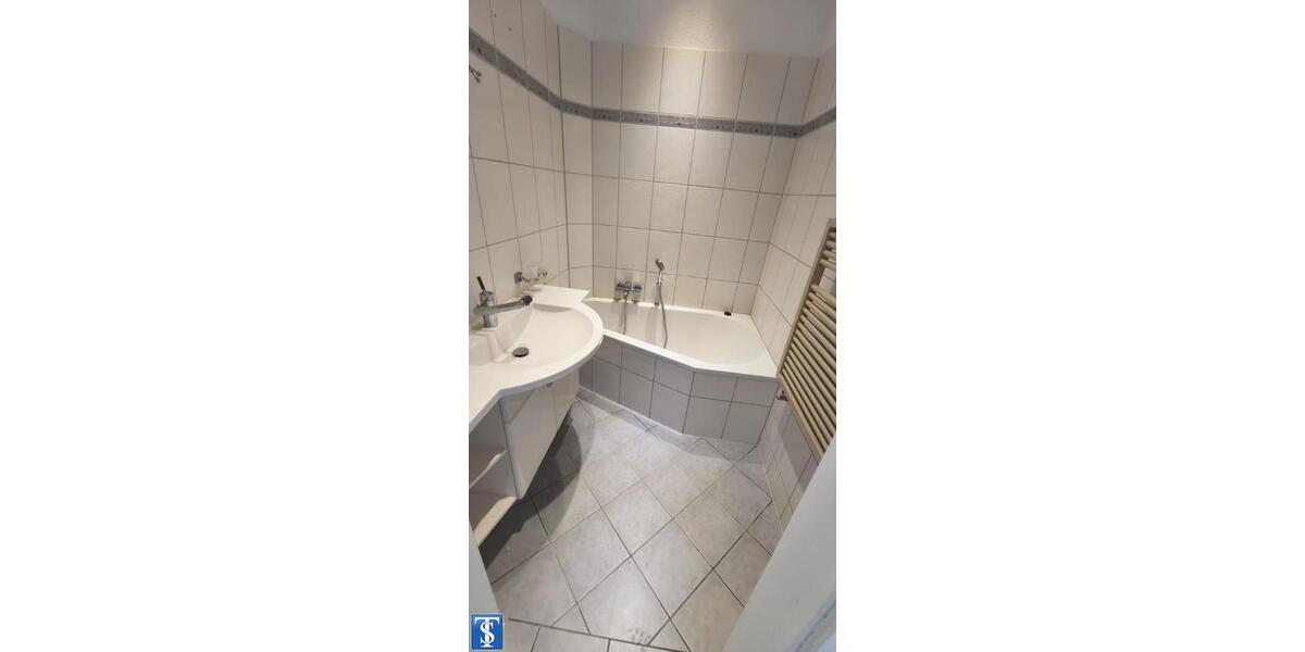 Etagenwohnung Plauen Bahnhofsvorstadt - 4 Zimmer, 105 m&sup2;, 600&euro; | Angebot:20200948