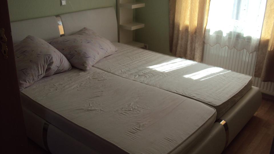 Dachgeschoßwohnung Rodewisch - 2.5 Zimmer, 65 m&sup2;, 470&euro; | Angebot:26299934