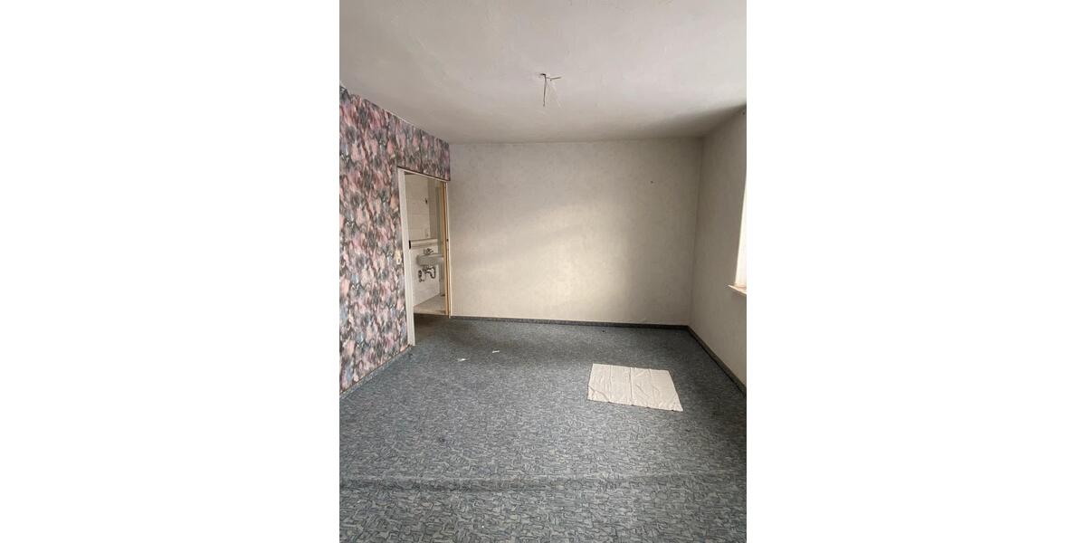 Mehrfamilienhaus, Wohnhaus Reichenbach im Vogtland - 20 Zimmer, 100 m&sup2;, 125.000&euro; | Angebot:26120322