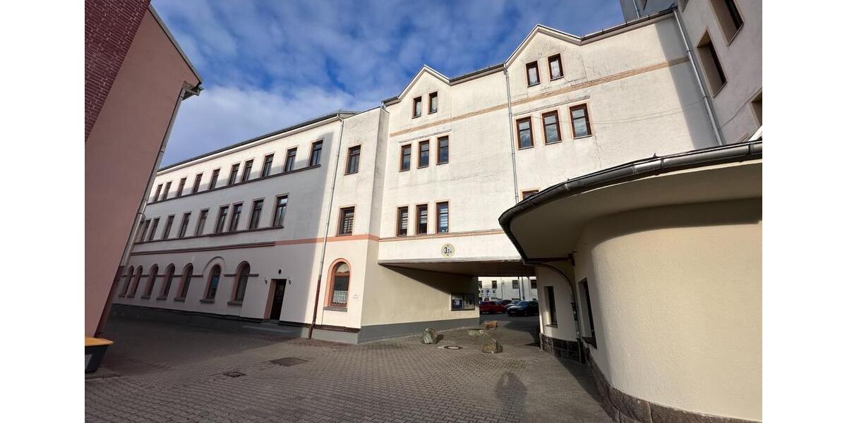 Etagenwohnung Lengenfeld - 3 Zimmer, 86 m&sup2;, 430&euro; | Angebot:25805326