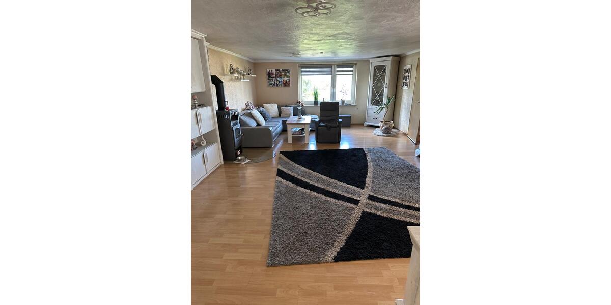 Doppelhaushälfte Hof Neuhof - 8 Zimmer, 160 m&sup2;, 110.000&euro; | Angebot:26649627