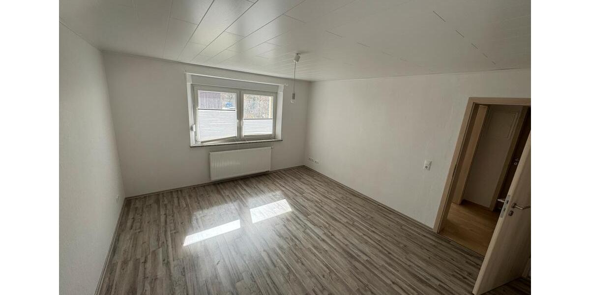 Erdgeschoßwohnung Hof Neuhof - 3 Zimmer, 76 m&sup2;, 750&euro; | Angebot:25992239