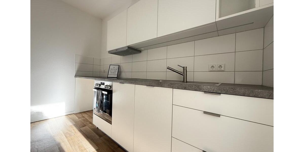 Etagenwohnung Reichenbach im Vogtland - 3 Zimmer, 69 m&sup2;, 400&euro; | Angebot:24397250