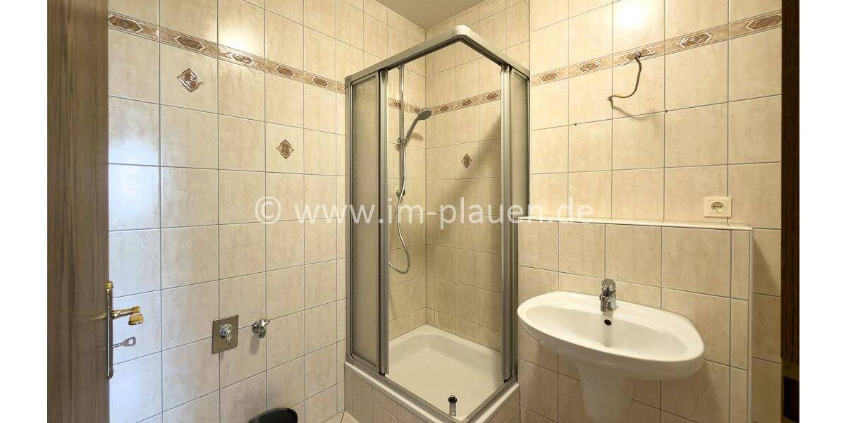 Etagenwohnung Plauen Reusa - 4 Zimmer, 102 m&sup2;, 590&euro; | Angebot:25741700