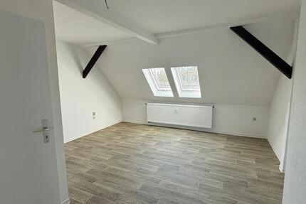 Wohnung Plauen Altstadt - 1 Zimmer, 28 m&sup2;, 154&euro; | Angebot:25415884