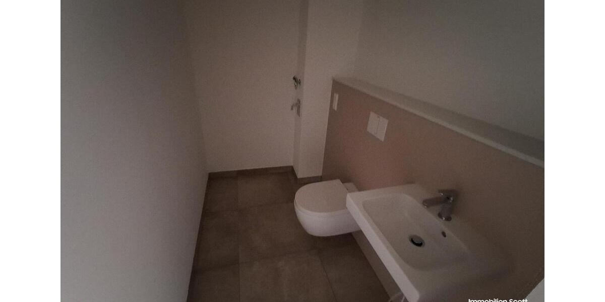 Etagenwohnung Plauen Bahnhofsvorstadt - 3 Zimmer, 94 m&sup2;, 800&euro; | Angebot:22653710